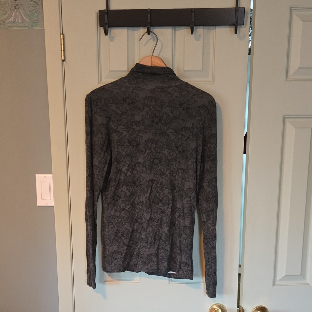 💚 Green Patterned Long Sleeve Top